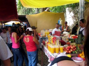 The weekly tianguis (outdoor markets) are a great place to shop for fresh fruits, vegetables, inexpensive clothing and gifts.